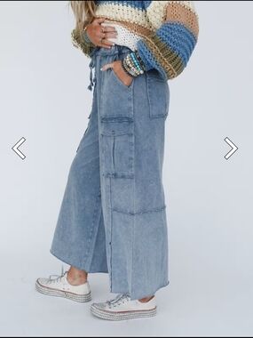NEW!!! Wide-Leg Cargo Pant in Washed Blue, NWT, SZ 2X